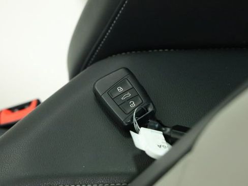 Used 2020 Volkswagen Jetta R-Line image 36