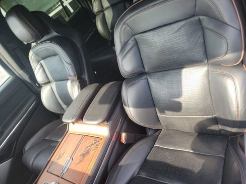 Certified 2025 Lincoln Navigator Black Label AWD/4WD image 31