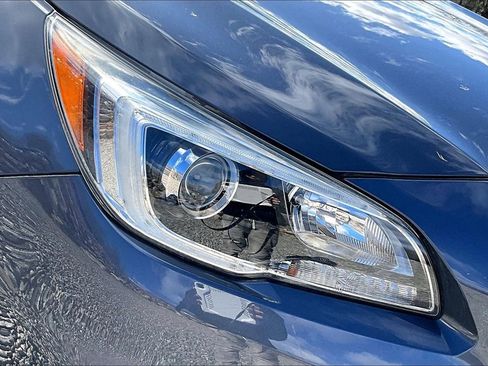 Used 2017 Subaru Outback 2.5i Premium image 26