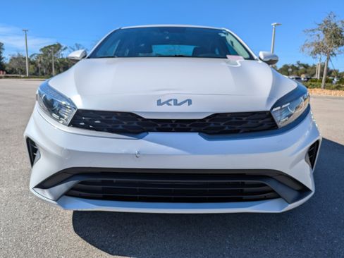 Certified 2022 Kia Forte LXS w/ LXS Technology Package image 3