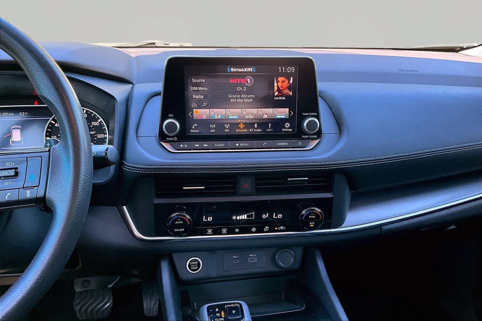 Used 2023 Nissan Rogue SV FWD image 7