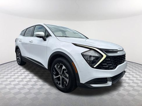 Used 2023 Kia Sportage EX FWD image 3