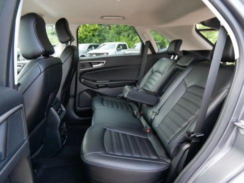 Certified 2024 Ford Edge SEL w/ Convenience Package AWD/4WD image 11