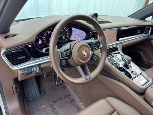 Used 2023 Porsche Panamera 4S image 13