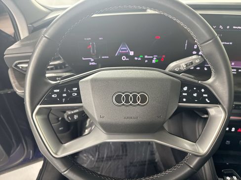 Used 2025 Audi Q5 Premium Plus w/ Premium Plus AWD/4WD image 21