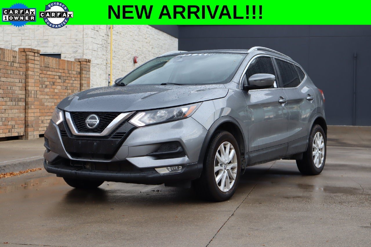 Used 2021 Nissan Rogue Sport SV FWD image 1
