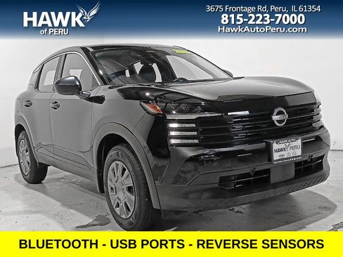 Used 2025 Nissan Kicks S AWD/4WD image 1