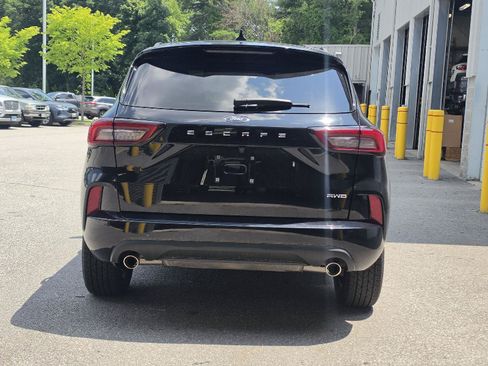 Used 2023 Ford Escape ST-Line AWD/4WD image 3