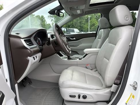Used 2018 GMC Acadia SLT FWD image 11