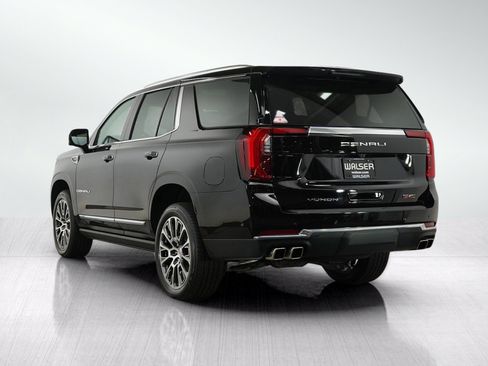 Used 2025 GMC Yukon Denali w/ Sun & Power Step Package AWD/4WD image 3