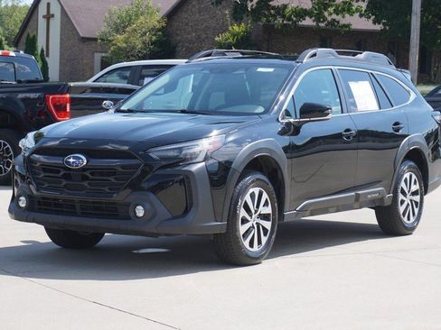 Used 2023 Subaru Outback Premium AWD/4WD image 7