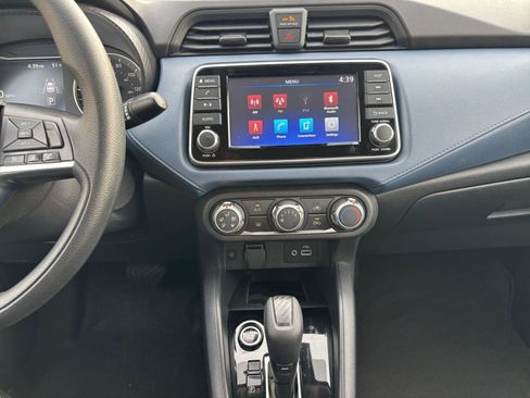 Used 2025 Nissan Versa SV image 17