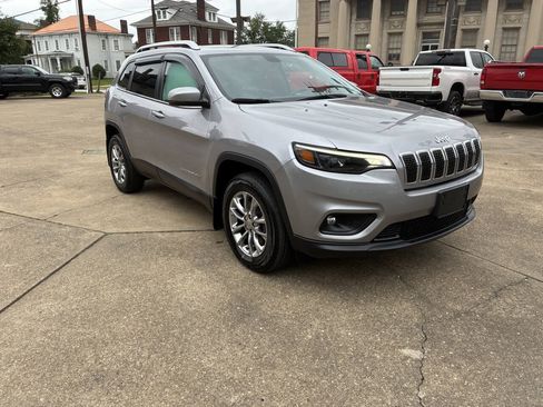 Used 2020 Jeep Cherokee Latitude Plus w/ Comfort/Convenience Group AWD/4WD image 7