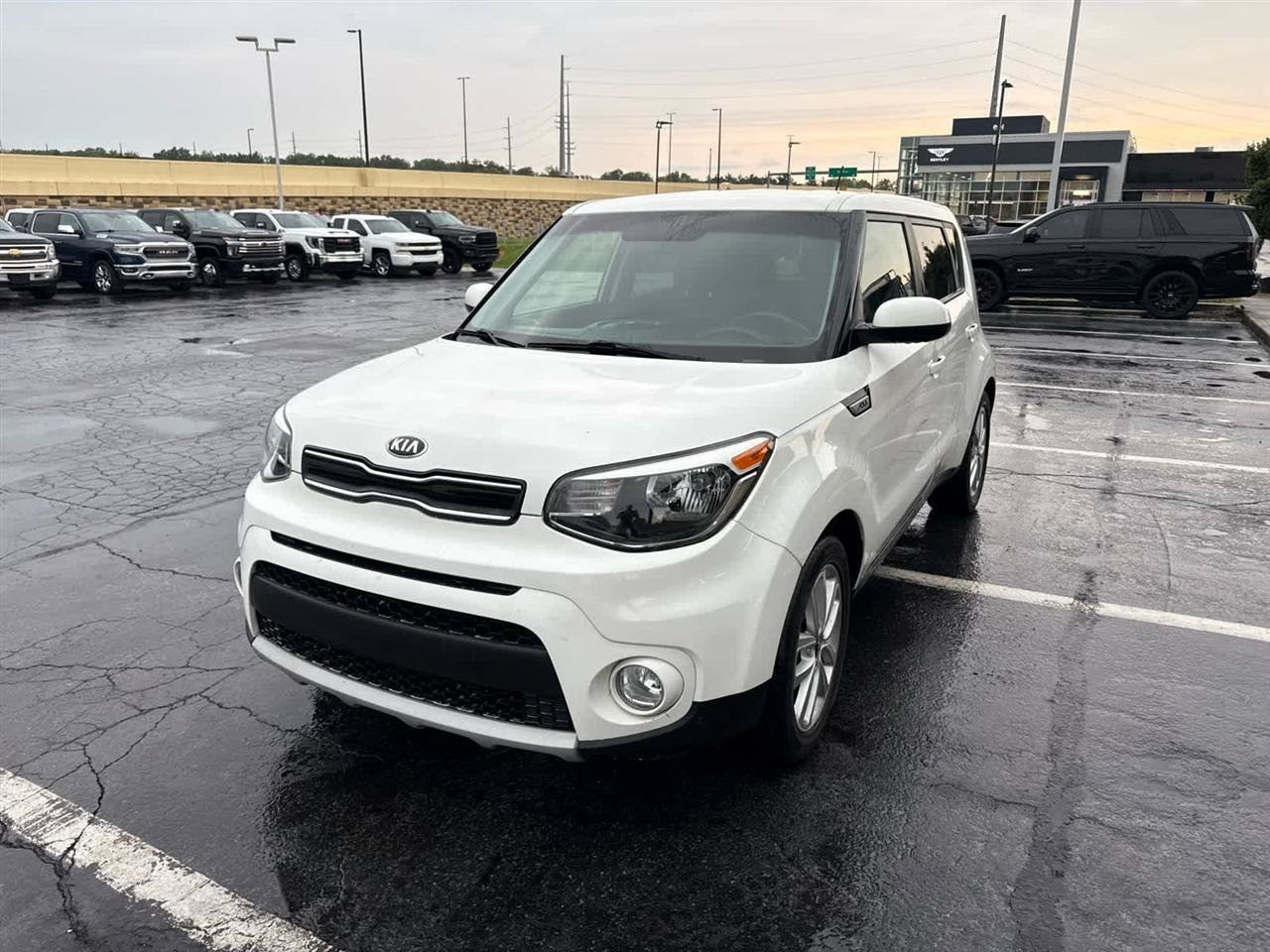 Used 2019 Kia Soul + FWD image 4