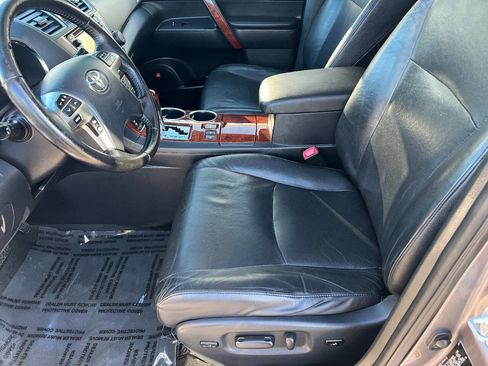 Used 2013 Toyota Highlander Limited AWD/4WD image 20