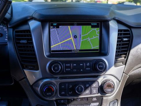 Used 2020 Chevrolet Suburban LT w/ Z71 Midnight Edition image 23