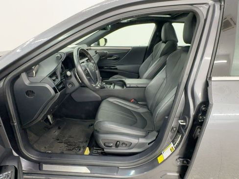 Certified 2024 Lexus ES 300h F Sport w/ Accessory Package (Z2) image 5