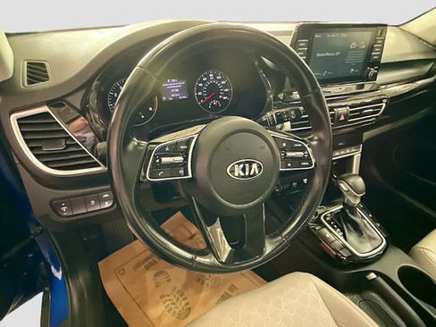 Used 2021 Kia Seltos EX image 12