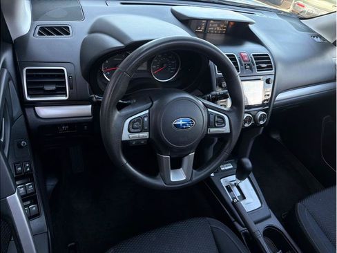 Used 2018 Subaru Forester 2.5i Premium w/ All-Weather Package AWD/4WD image 2