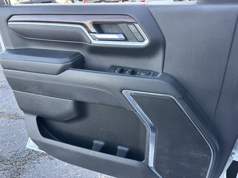 Used 2024 Chevrolet Silverado 2500 LT image 16