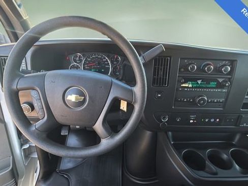 Used 2024 Chevrolet Express 3500 LT w/ LT Preferred Equipment Group RWD image 9