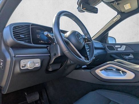 Used 2025 Mercedes-Benz GLE 350 4MATIC image 10