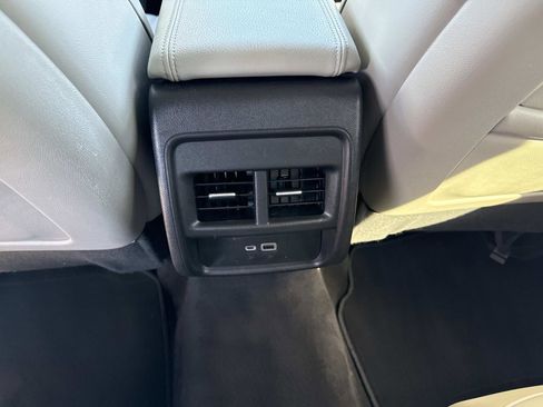 Used 2022 Cadillac XT4 Premium Luxury w/ Safety Alert Package image 17