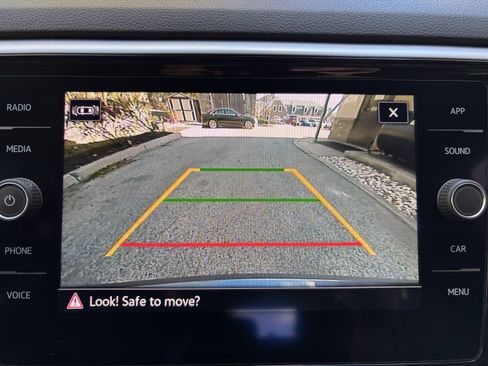 Used 2022 Volkswagen Atlas SE image 33