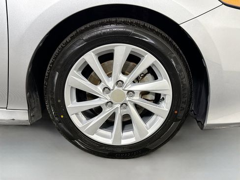Used 2022 Toyota Camry XSE FWD image 31
