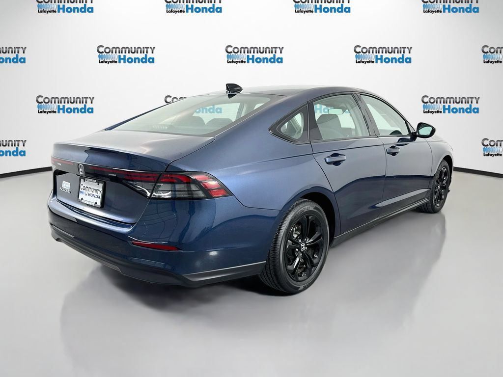 Used 2025 Honda Accord SE image 5