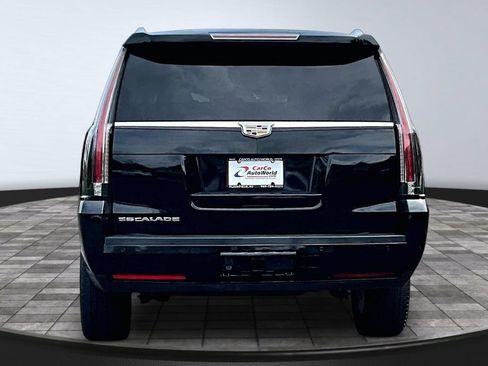 Used 2016 Cadillac Escalade ESV 2WD image 6