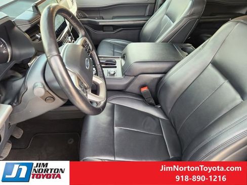 Used 2024 Ford Expedition Max XLT image 15
