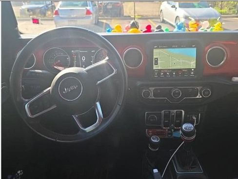 Used 2022 Jeep Gladiator Rubicon AWD/4WD image 5