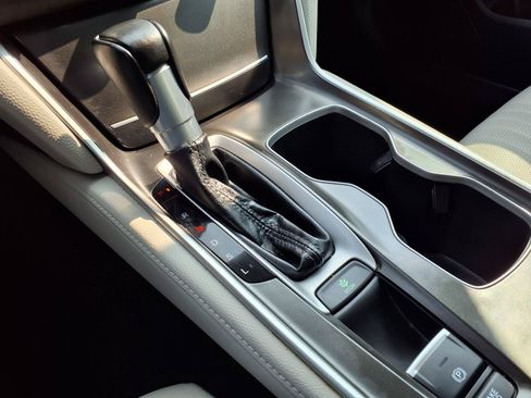 Used 2018 Honda Accord EX-L image 13