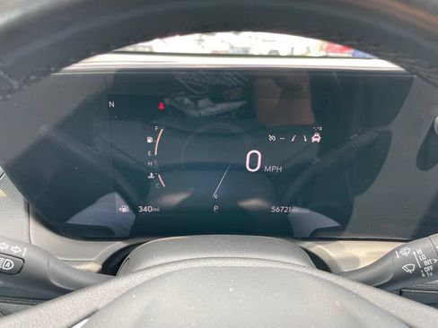 Used 2024 Buick Encore GX Sport Touring FWD image 9