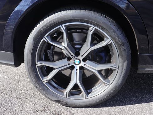 Used 2023 BMW X6 M50i w/ Executive Package image 45