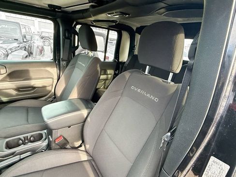 Used 2023 Jeep Gladiator Overland AWD/4WD image 21