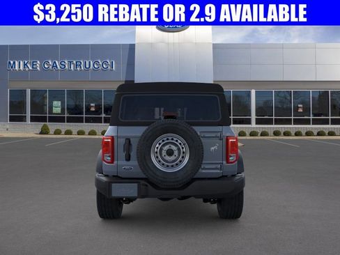 New 2025 Ford Bronco 4-Door image 5