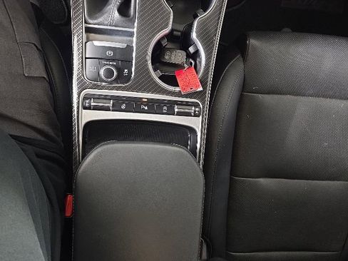 Used 2019 Kia Stinger GT1 AWD/4WD image 19