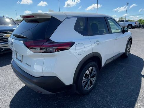 Used 2023 Nissan Rogue SV AWD/4WD image 9