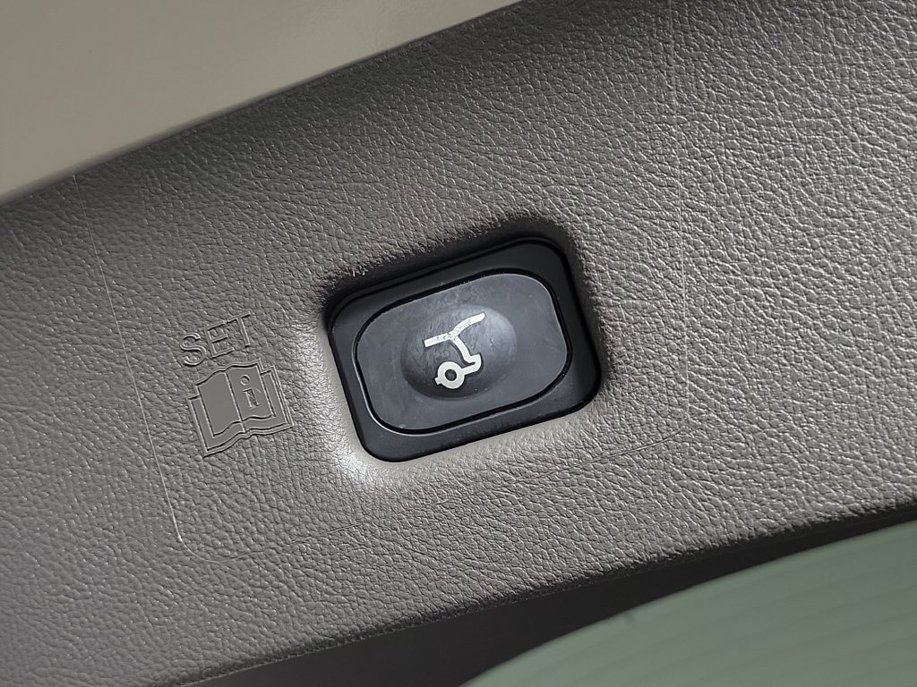 Certified 2023 Lincoln Nautilus Reserve AWD/4WD image 7