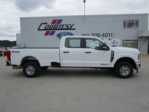 New 2025 Ford F250 XL w/ FX4 Off-Road Package image 7