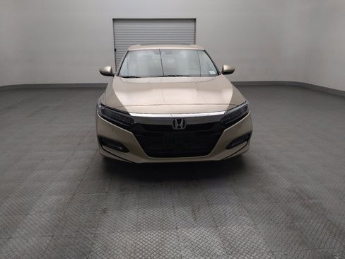 Used 2018 Honda Accord Touring image 14