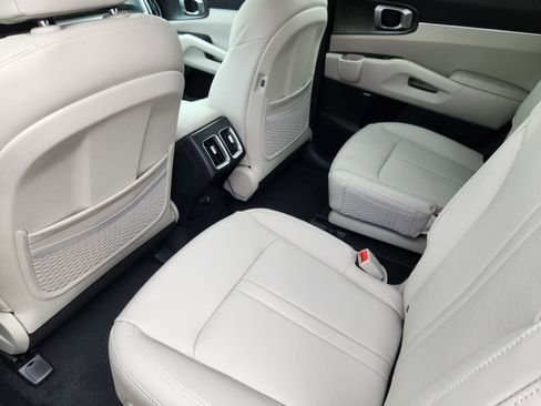 New 2026 Kia Sorento EX image 9