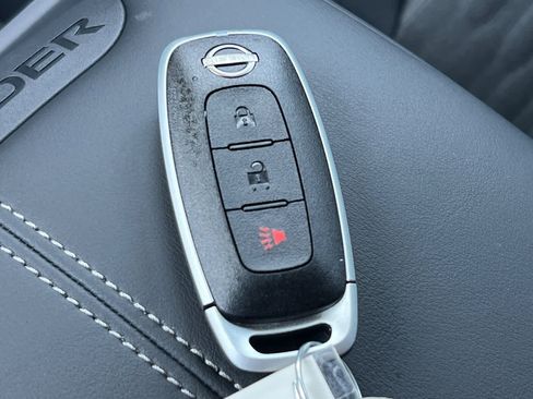 New 2025 Nissan Pathfinder S image 25