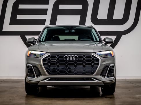 Used 2025 Audi Q5 e Premium Plus w/ Premium Plus Package AWD/4WD image 4
