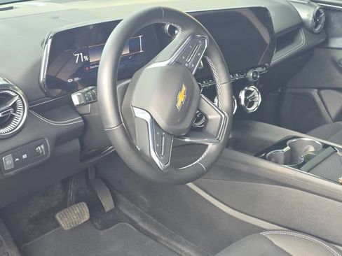 Used 2024 Chevrolet Blazer EV LT AWD/4WD image 9