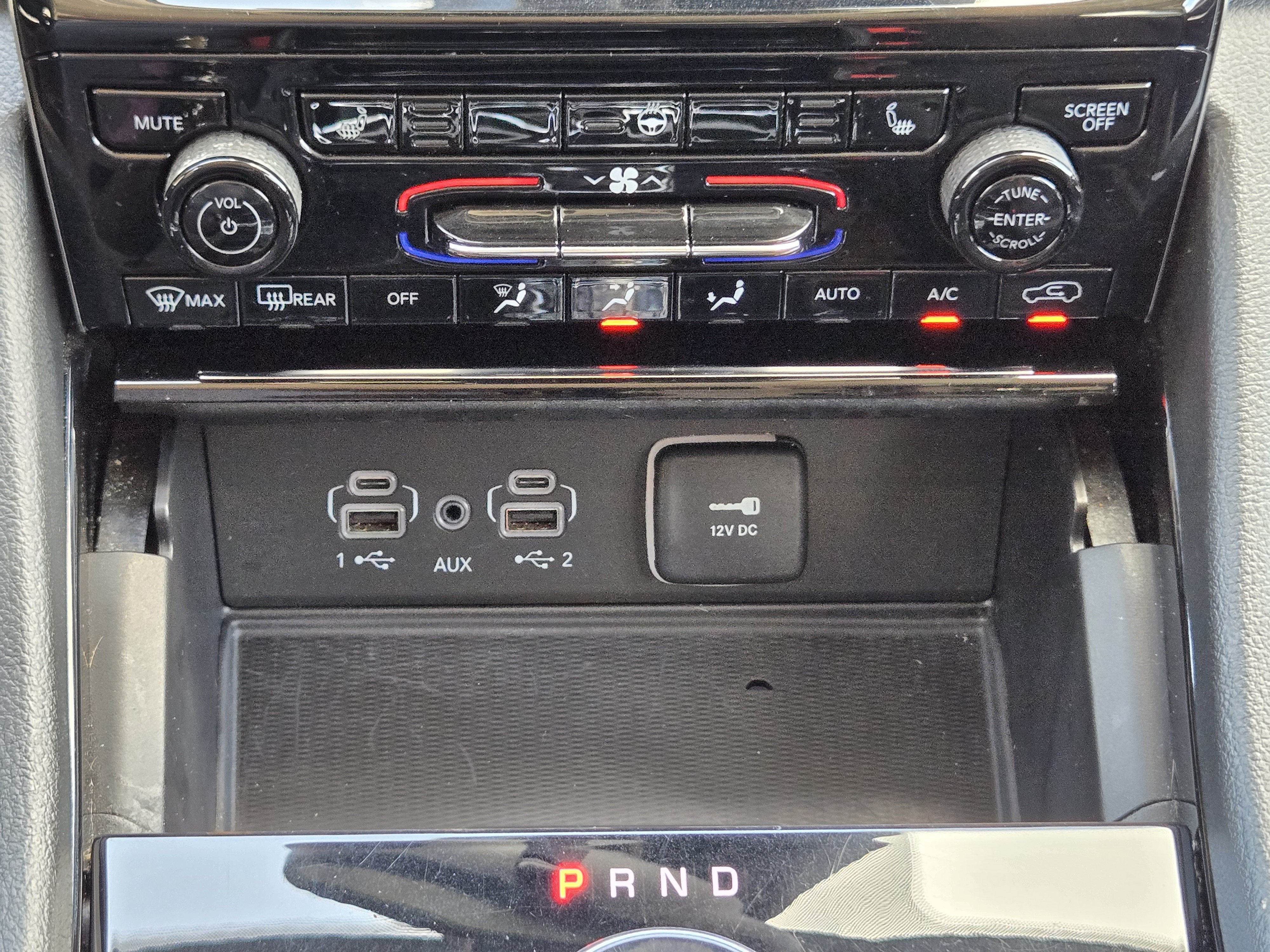 Used 2023 Jeep Grand Cherokee Laredo w/ Luxury Tech Group I AWD/4WD image 20