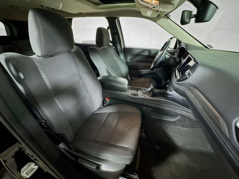 Used 2022 Dodge Durango SXT w/ Anodized Platinum Package AWD/4WD image 27