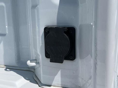 Used 2022 Chevrolet Silverado 1500 LT image 10